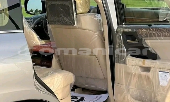 Buy Used Lexus RX 330 Other Car in Madinat Qabus in Masqat Buy Used Lexus RX 330 Other Car in Madinat Qabus in Masqat