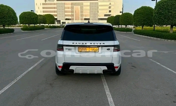 Buy Used Hyundai Tucson White Car in Qurm in Masqat Buy Used Hyundai Tucson White Car in Qurm in Masqat