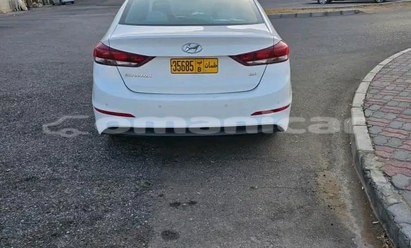 Buy Used Hyundai Elantra White Car in Madinat Qabus in Masqat Buy Used Hyundai Elantra White Car in Madinat Qabus in Masqat