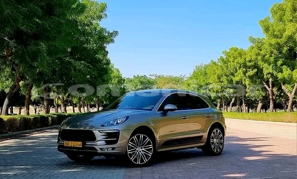 Buy Used BMW 2-Series Other Car in as–Suwayq in al-Batinah Buy Used BMW 2-Series Other Car in as–Suwayq in al-Batinah