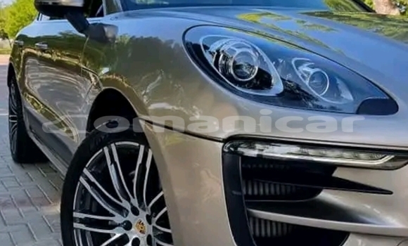 Buy Used BMW 2-Series Other Car in as–Suwayq in al-Batinah Buy Used BMW 2-Series Other Car in as–Suwayq in al-Batinah