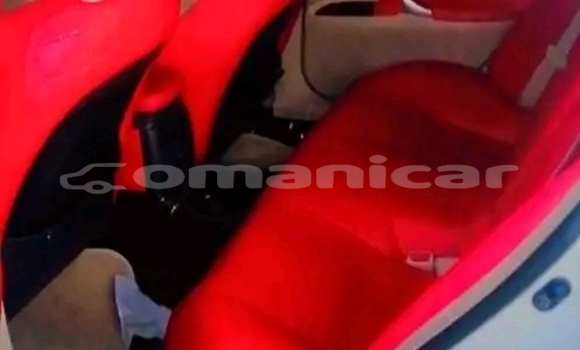 Buy Used BMW 2er White Car in as–Suwayq in al-Batinah Buy Used BMW 2er White Car in as–Suwayq in al-Batinah