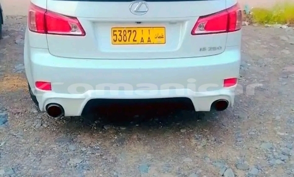 Buy Used BMW 2er White Car in as–Suwayq in al-Batinah Buy Used BMW 2er White Car in as–Suwayq in al-Batinah