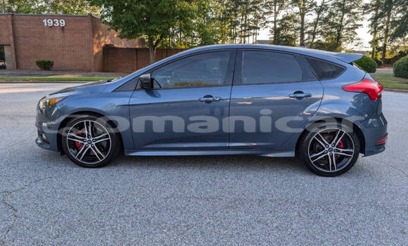 Buy Used Ford Focus Blue Car in Muscat in Masqat Buy Used Ford Focus Blue Car in Muscat in Masqat