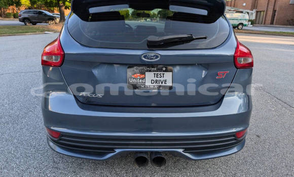 Buy Used Ford Focus Blue Car in Muscat in Masqat Buy Used Ford Focus Blue Car in Muscat in Masqat