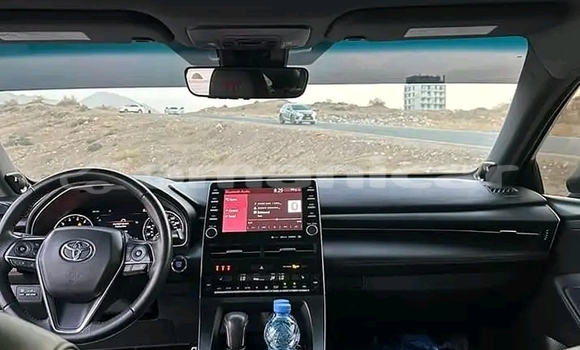 Buy Used Toyota Avalon Black Car in Madinat Qabus in Masqat Buy Used Toyota Avalon Black Car in Madinat Qabus in Masqat