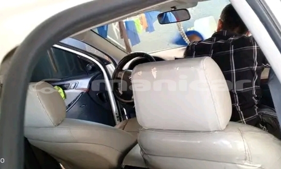 Buy Used Hyundai Creta White Car in as–Suwayq in al-Batinah Buy Used Hyundai Creta White Car in as–Suwayq in al-Batinah