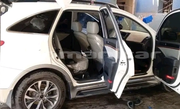 Buy Used Hyundai Creta White Car in as–Suwayq in al-Batinah Buy Used Hyundai Creta White Car in as–Suwayq in al-Batinah