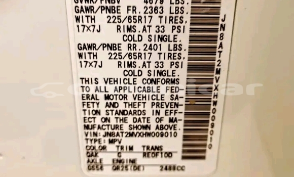 Buy Used Nissan Rogue White Car in Qurm in Masqat Buy Used Nissan Rogue White Car in Qurm in Masqat