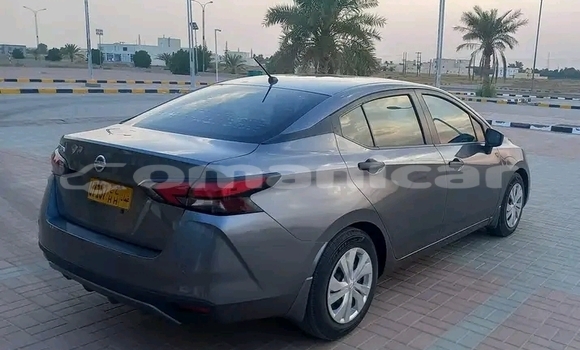 Buy Used Nissan Versa Black Car in Khasab in Musandam Buy Used Nissan Versa Black Car in Khasab in Musandam