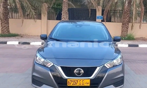Buy Used Nissan Versa Black Car in Khasab in Musandam Buy Used Nissan Versa Black Car in Khasab in Musandam