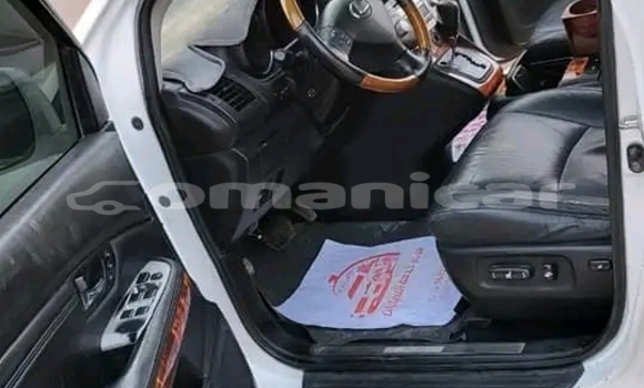 Buy Used Lexus RX 350 White Car in Al khuwair in al-Batinah Buy Used Lexus RX 350 White Car in Al khuwair in al-Batinah