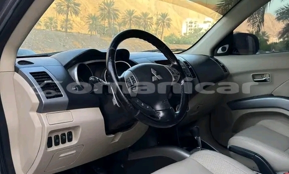 Buy Used Mitsubishi Outlander Black Car in Saham in al-Batinah Buy Used Mitsubishi Outlander Black Car in Saham in al-Batinah