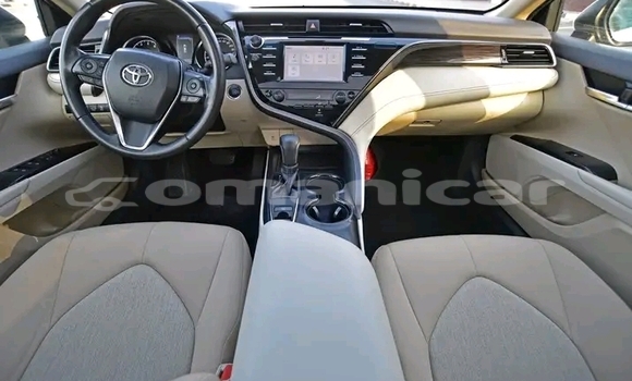 Buy Used Toyota Camry White Car in Shinas in al-Batinah Buy Used Toyota Camry White Car in Shinas in al-Batinah