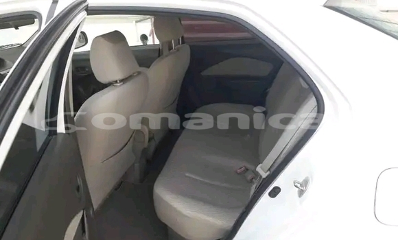 Buy Used Toyota Yaris White Car in Sumayl in ad-Dakhiliyah Buy Used Toyota Yaris White Car in Sumayl in ad-Dakhiliyah