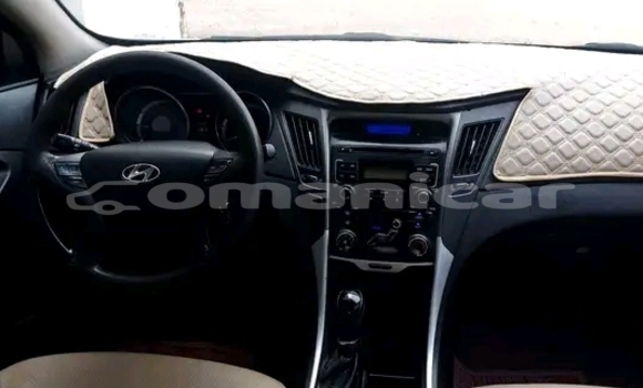 Buy Used Hyundai Sonata White Car in as–Sib in Masqat Buy Used Hyundai Sonata White Car in as–Sib in Masqat