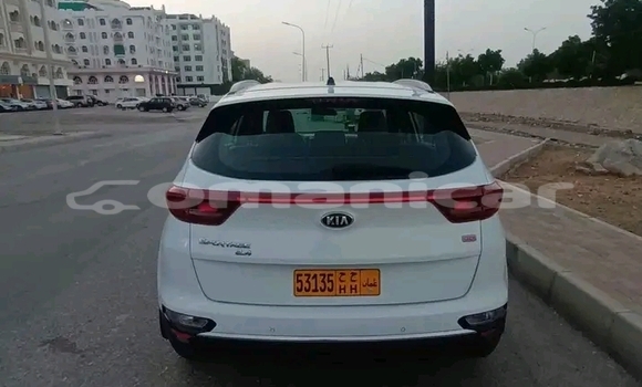 Buy Used Kia Sportage White Car in as–Suwayq in al-Batinah Buy Used Kia Sportage White Car in as–Suwayq in al-Batinah