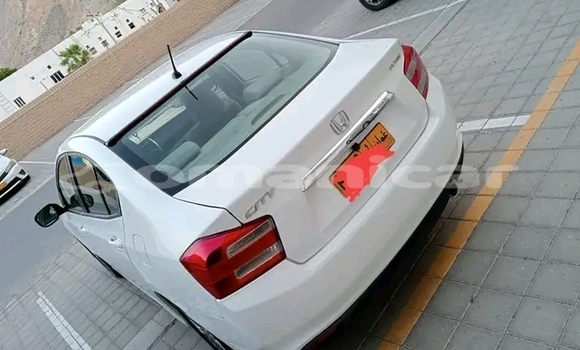 Buy Used Honda City White Car in Nizwa in ad-Dakhiliyah Buy Used Honda City White Car in Nizwa in ad-Dakhiliyah