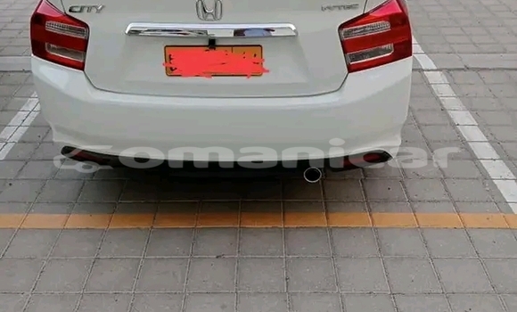 Buy Used Honda City White Car in Nizwa in ad-Dakhiliyah Buy Used Honda City White Car in Nizwa in ad-Dakhiliyah
