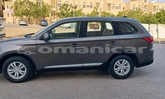 Buy Used Mitsubishi Outlander Other Car in Muscat in Masqat Buy Used Mitsubishi Outlander Other Car in Muscat in Masqat