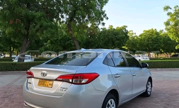 Buy Used Toyota Yaris White Car in as–Suwayq in al-Batinah Buy Used Toyota Yaris White Car in as–Suwayq in al-Batinah