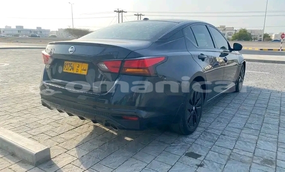 Buy Used Nissan Altima Black Car in 'Ibri in adh-Dhahirah Buy Used Nissan Altima Black Car in 'Ibri in adh-Dhahirah