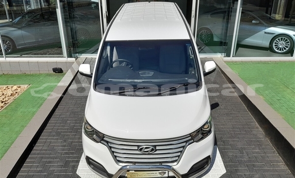 Buy Used Hyundai H1 White Car in Muscat in Masqat Buy Used Hyundai H1 White Car in Muscat in Masqat