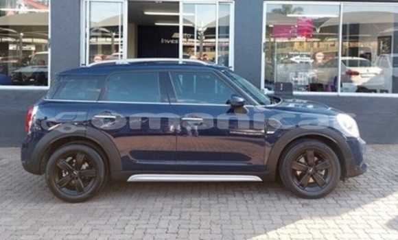 Buy Used MINI Cooper Blue Car in Muscat in Masqat Buy Used MINI Cooper Blue Car in Muscat in Masqat