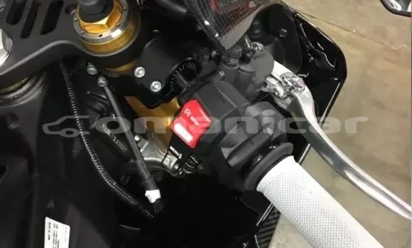 Buy Used Yamaha YZF Black Bike in Muscat in Masqat Buy Used Yamaha YZF Black Bike in Muscat in Masqat