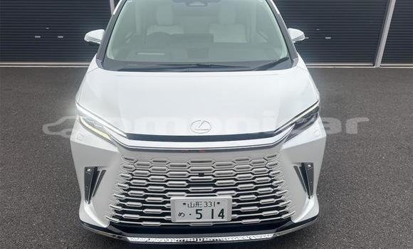 Buy Used Lexus LC White Car in Muscat in Masqat Buy Used Lexus LC White Car in Muscat in Masqat