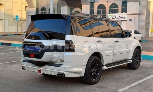 Buy Used Mitsubishi Pajero White Car in Muscat in Masqat Buy Used Mitsubishi Pajero White Car in Muscat in Masqat