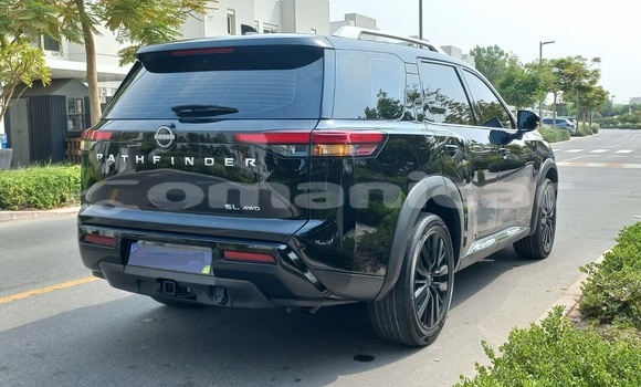 Buy Used Nissan Pathfinder Black Car in Muscat in Masqat Buy Used Nissan Pathfinder Black Car in Muscat in Masqat