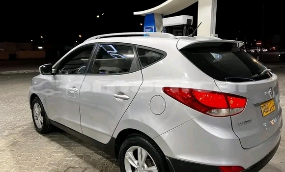 Buy Used Hyundai Tucson White Car in as–Suwayq in al-Batinah Buy Used Hyundai Tucson White Car in as–Suwayq in al-Batinah