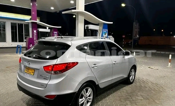 Buy Used Hyundai Tucson White Car in as–Suwayq in al-Batinah Buy Used Hyundai Tucson White Car in as–Suwayq in al-Batinah