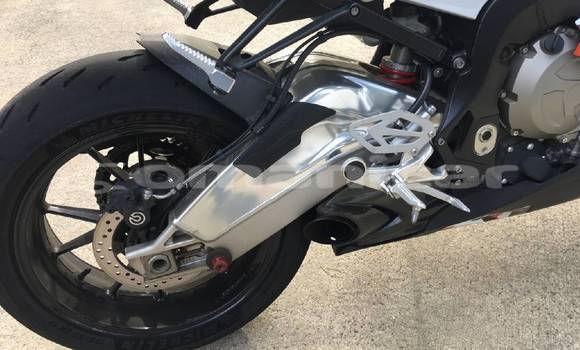 Buy Used BMW S 1000 Beige Bike in Muscat in Masqat Buy Used BMW S 1000 Beige Bike in Muscat in Masqat