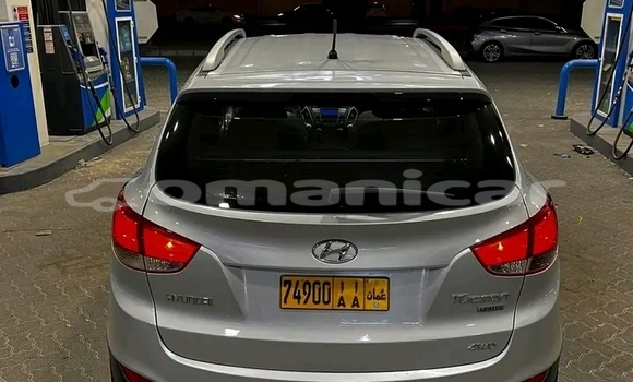 Buy Used Hyundai Tucson White Car in as–Suwayq in al-Batinah Buy Used Hyundai Tucson White Car in as–Suwayq in al-Batinah