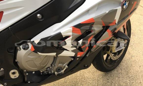 Buy Used BMW S 1000 Beige Bike in Muscat in Masqat Buy Used BMW S 1000 Beige Bike in Muscat in Masqat