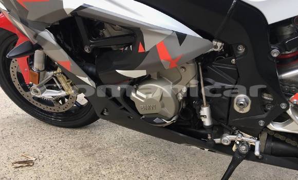 Buy Used BMW S 1000 Beige Bike in Muscat in Masqat Buy Used BMW S 1000 Beige Bike in Muscat in Masqat