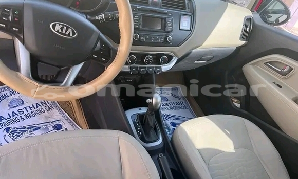 Buy Used Toyota Camry Red Car in as–Suwayq in al-Batinah Buy Used Toyota Camry Red Car in as–Suwayq in al-Batinah