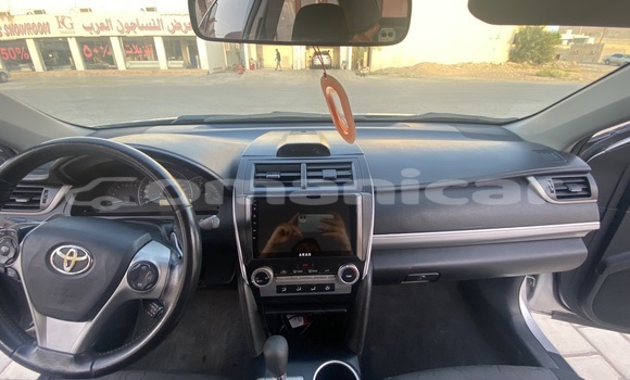 Buy Used Toyota Camry Silver Car in Sur in ash-Sharqiyah Buy Used Toyota Camry Silver Car in Sur in ash-Sharqiyah