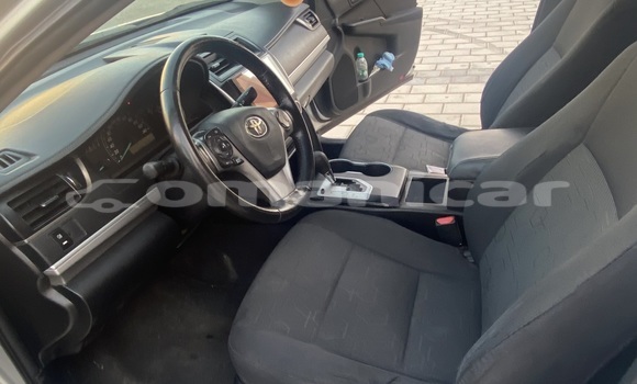 Buy Used Toyota Camry Silver Car in Sur in ash-Sharqiyah Buy Used Toyota Camry Silver Car in Sur in ash-Sharqiyah