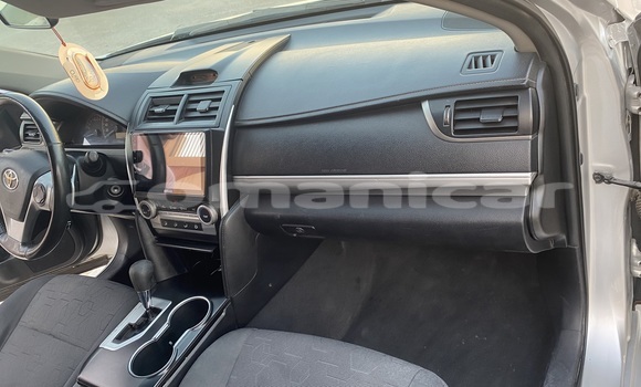 Buy Used Toyota Camry Silver Car in Sur in ash-Sharqiyah Buy Used Toyota Camry Silver Car in Sur in ash-Sharqiyah