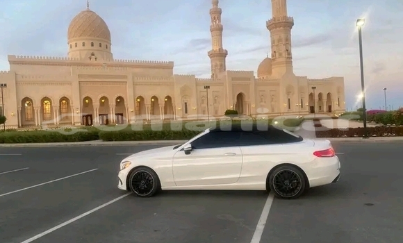 Buy Used Mercedes-Benz C–Class White Car in Matrah in Masqat Buy Used Mercedes-Benz C–Class White Car in Matrah in Masqat