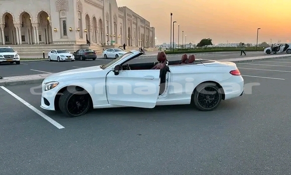 Buy Used Mercedes-Benz C–Class White Car in Matrah in Masqat Buy Used Mercedes-Benz C–Class White Car in Matrah in Masqat