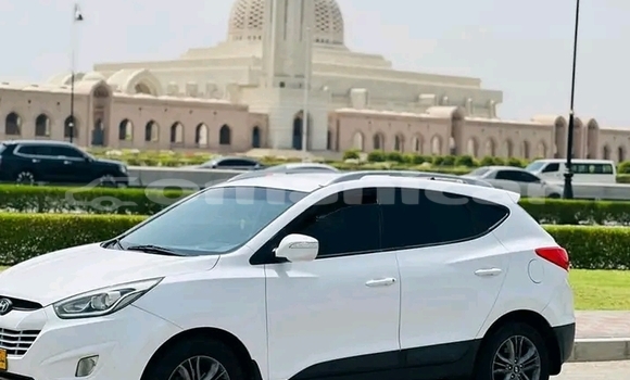 Buy Used Toyota Camry White Car in Matrah in Masqat Buy Used Toyota Camry White Car in Matrah in Masqat