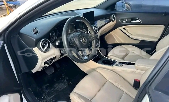 Buy Used Mercedes-Benz C–Class White Car in Saham in al-Batinah Buy Used Mercedes-Benz C–Class White Car in Saham in al-Batinah