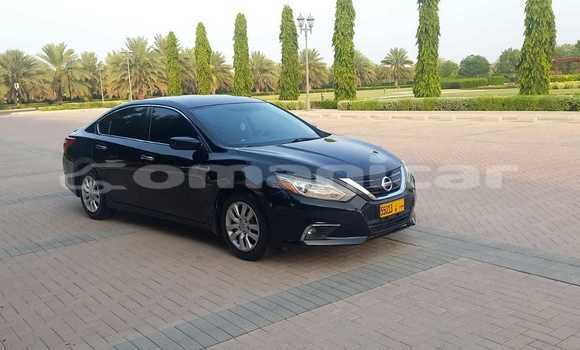 Buy Used Nissan Altima Black Car in Suhar in al-Batinah Buy Used Nissan Altima Black Car in Suhar in al-Batinah