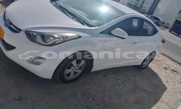 Buy Used Hyundai Elantra White Car in as–Sib in Masqat Buy Used Hyundai Elantra White Car in as–Sib in Masqat