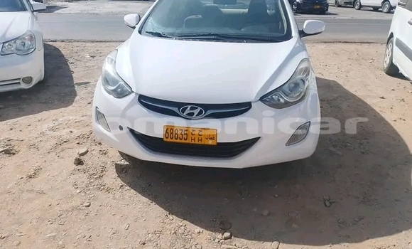 Buy Used Hyundai Elantra White Car in as–Sib in Masqat Buy Used Hyundai Elantra White Car in as–Sib in Masqat