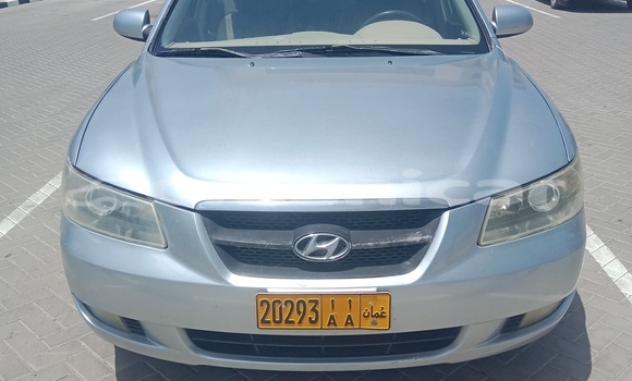 Buy Used Hyundai Sonata Silver Car in Suhar in al-Batinah Buy Used Hyundai Sonata Silver Car in Suhar in al-Batinah